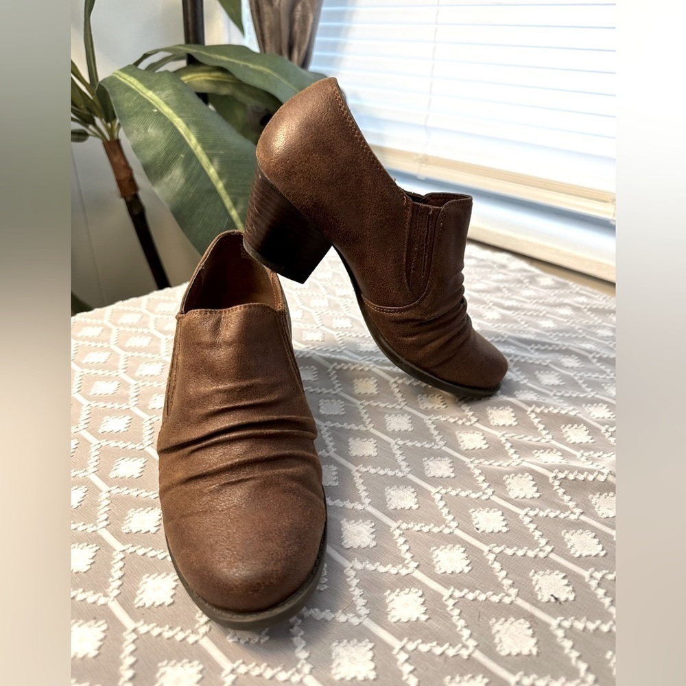 Baretraps Brown Ankle Boots Women’s Size 6M - Picture 2 of 13